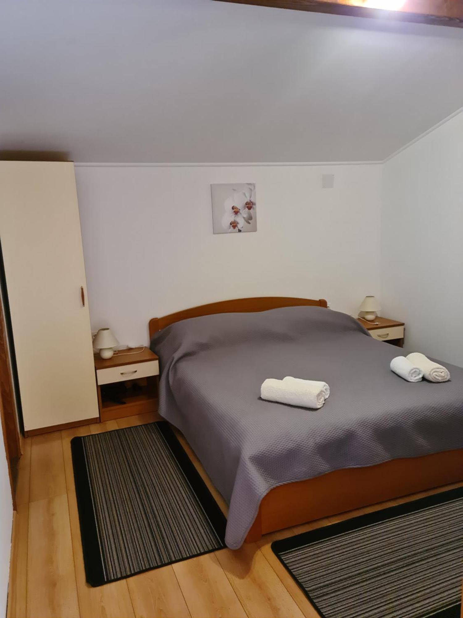 Camp Krka Hotel โลโซวาซ ภายนอก รูปภาพ