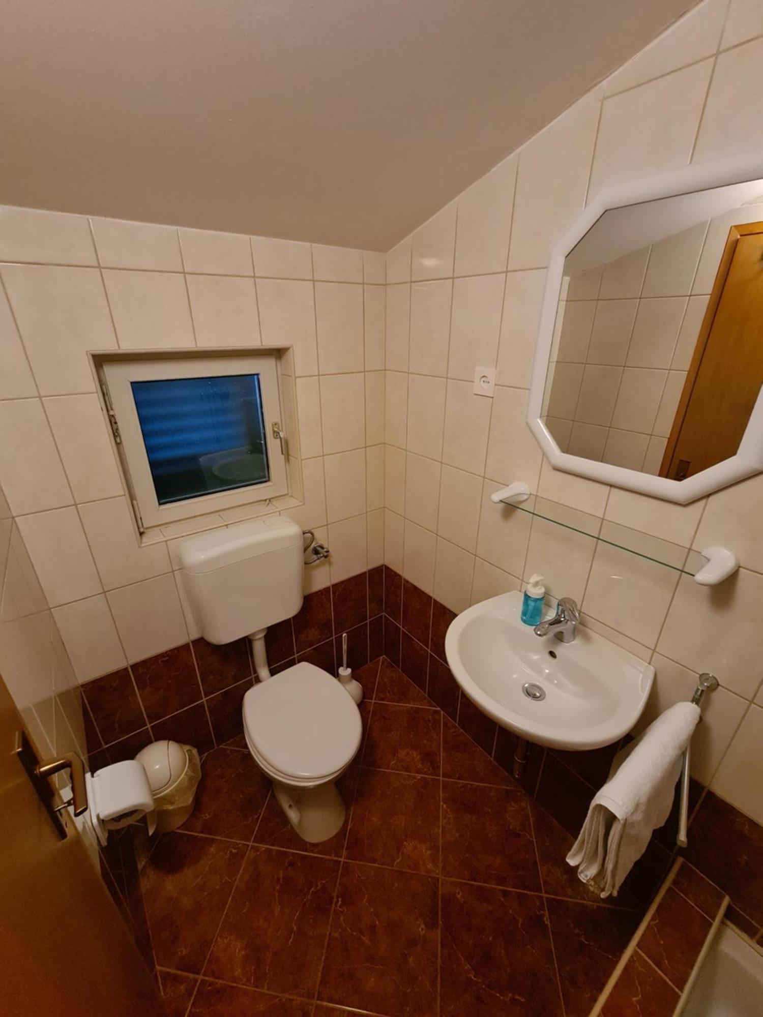 Camp Krka Hotel โลโซวาซ ภายนอก รูปภาพ