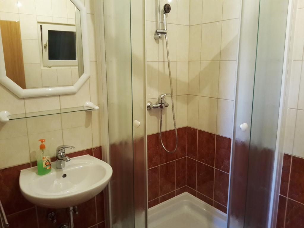 Camp Krka Hotel โลโซวาซ ภายนอก รูปภาพ